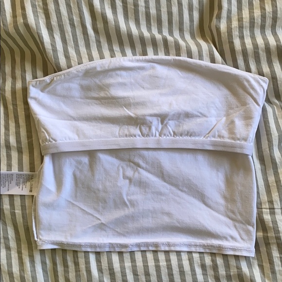 Urban Outfitters White Crop Top - Picture 3 of 3